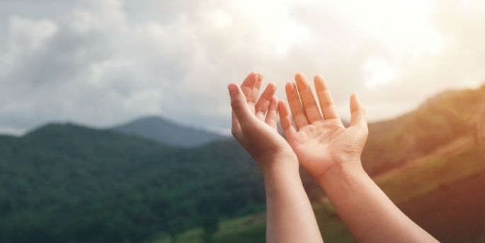 A dicsőítés szokása